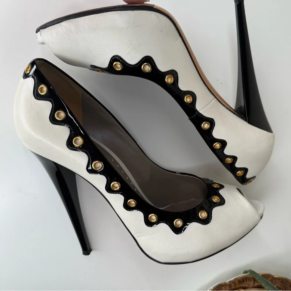 Versace White Nappa Leather Peep Toe Heels 39 Black Patent Gold Pumps DSL531R - Picture 5 of 15